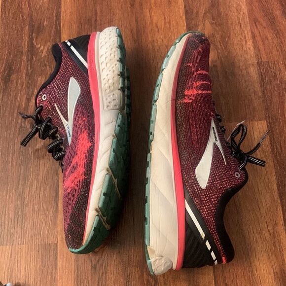 Brooks size 11   - Picture 5 of 9